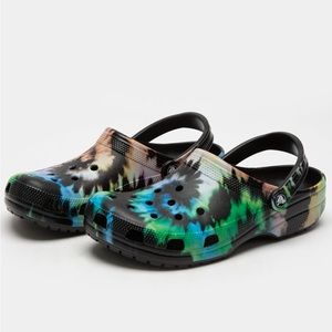 Crocs Classic Tie Dye Clog Sandals Size J 1 (Kids)